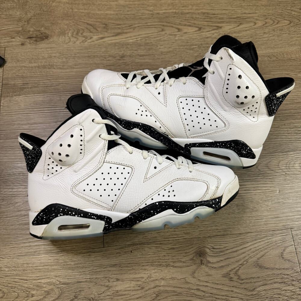 Jordan 6 Retro Reverse Oreo - Picture 2 of 12